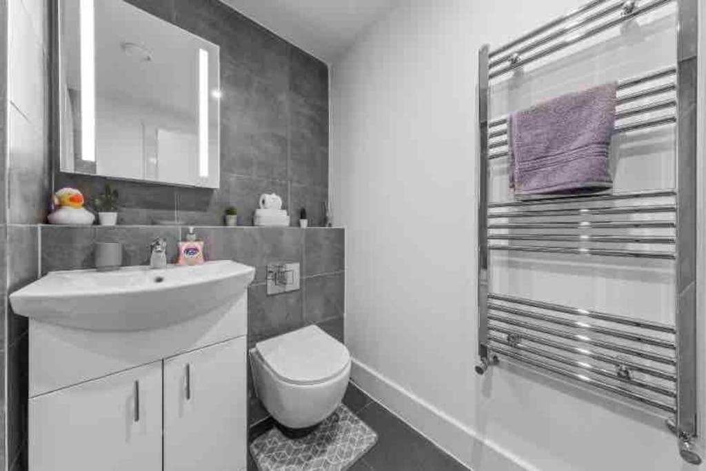 Cozy Flat Near London Eye/ Victoria / Vauxhall Apartment Exterior foto